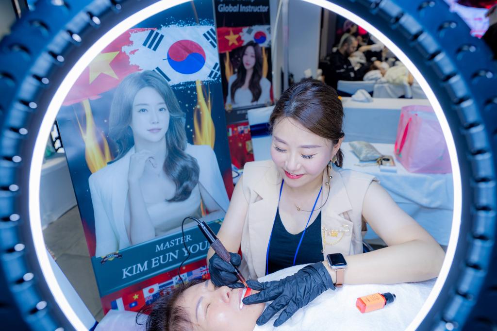 ✨赤い傷跡のカバーアップ施術✨